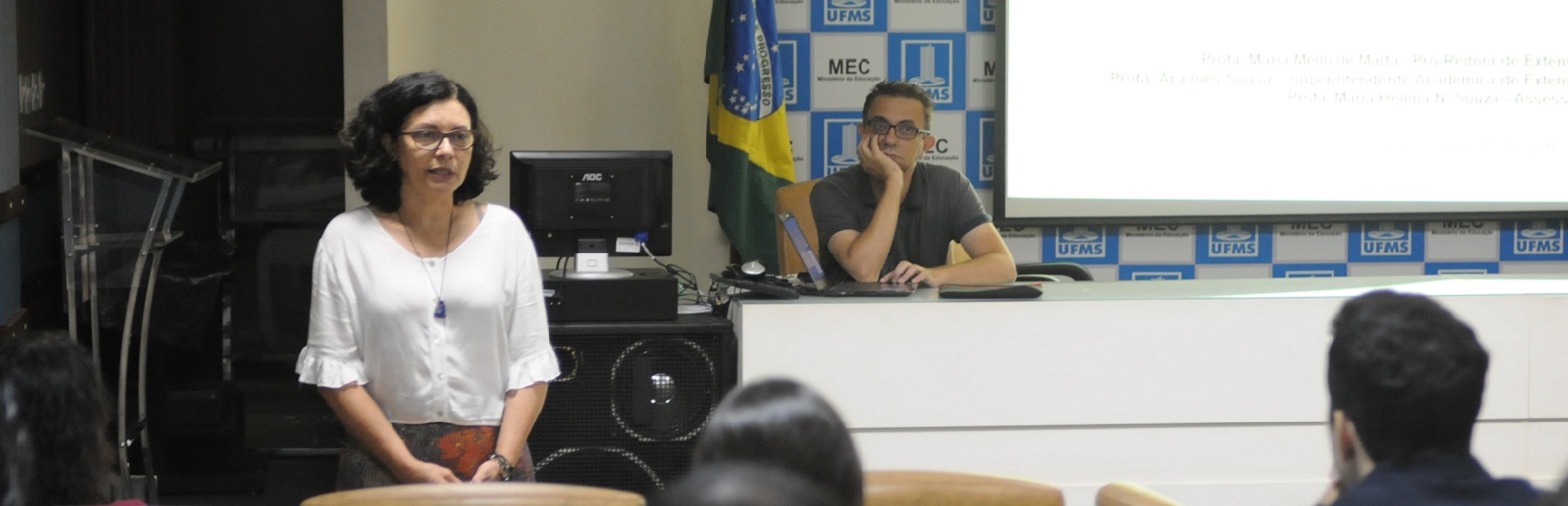 imagem com a foto da professora Ana Inês da URRJ