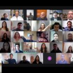 Formandos realizando o juramento