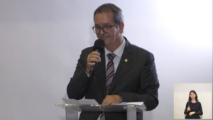 Novo programa do MEC capacitará 500 mil professores em educação financeira